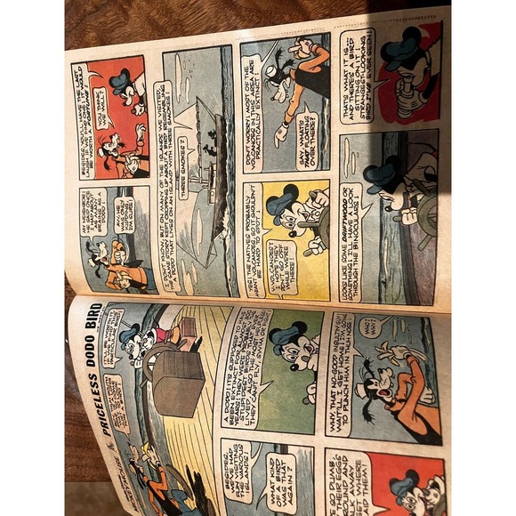Walt Disney Comics VTG Donald Chip Dale Scrooge Huey Lot of 5 - Picture 7 of 15